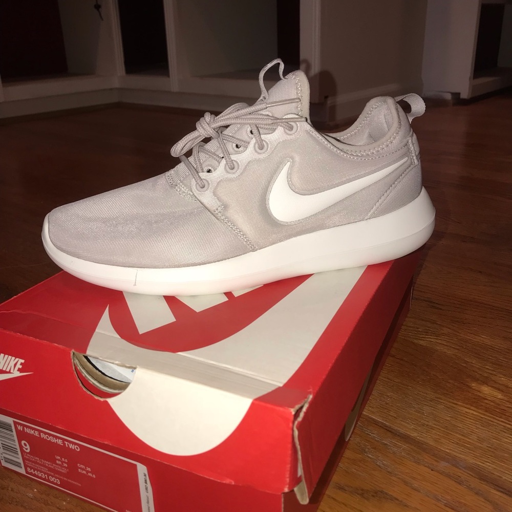Nike Roshe Two never before worn